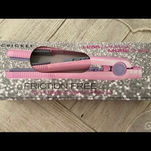 Never used in box straightener